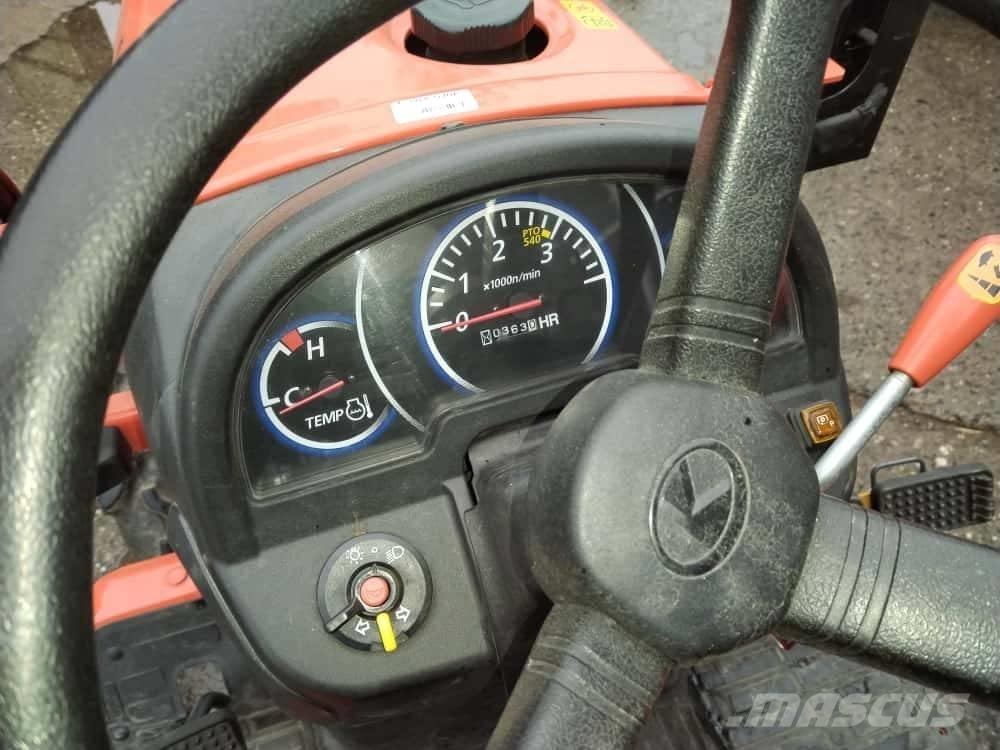 Kubota B 1181 جرارات مدمجة
