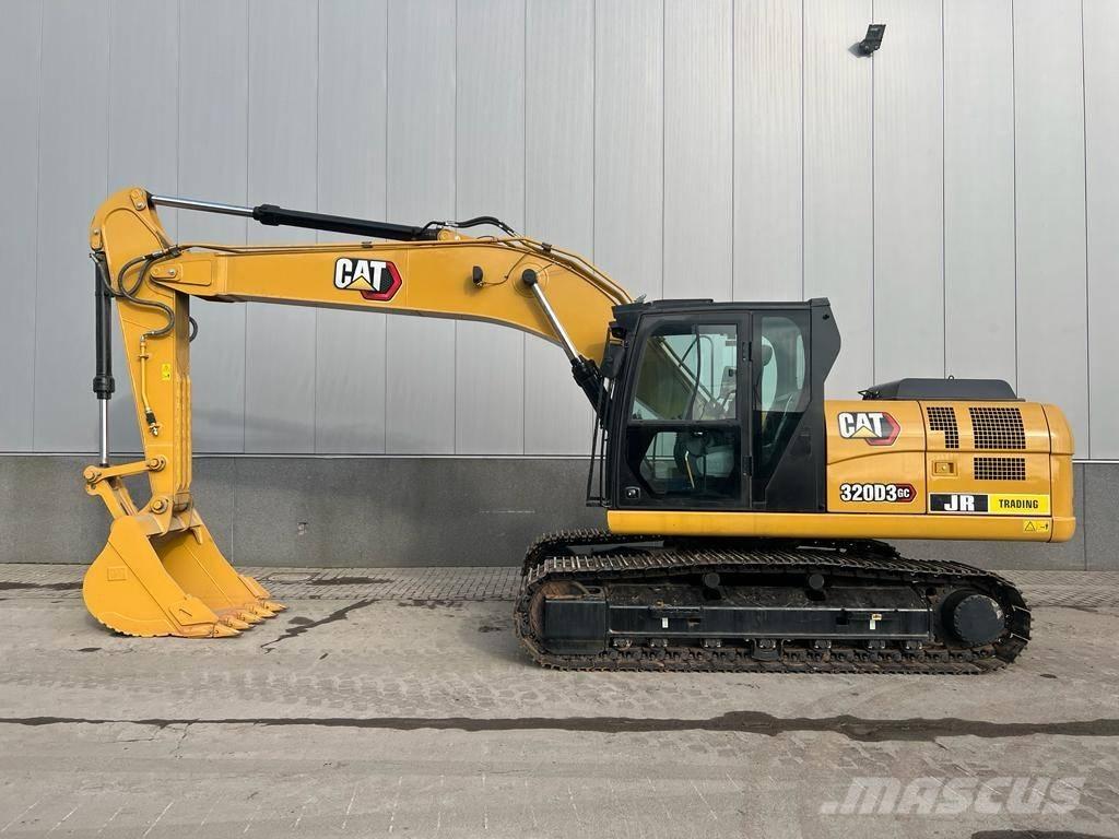 CAT 320 D3 GC حفارات زحافة