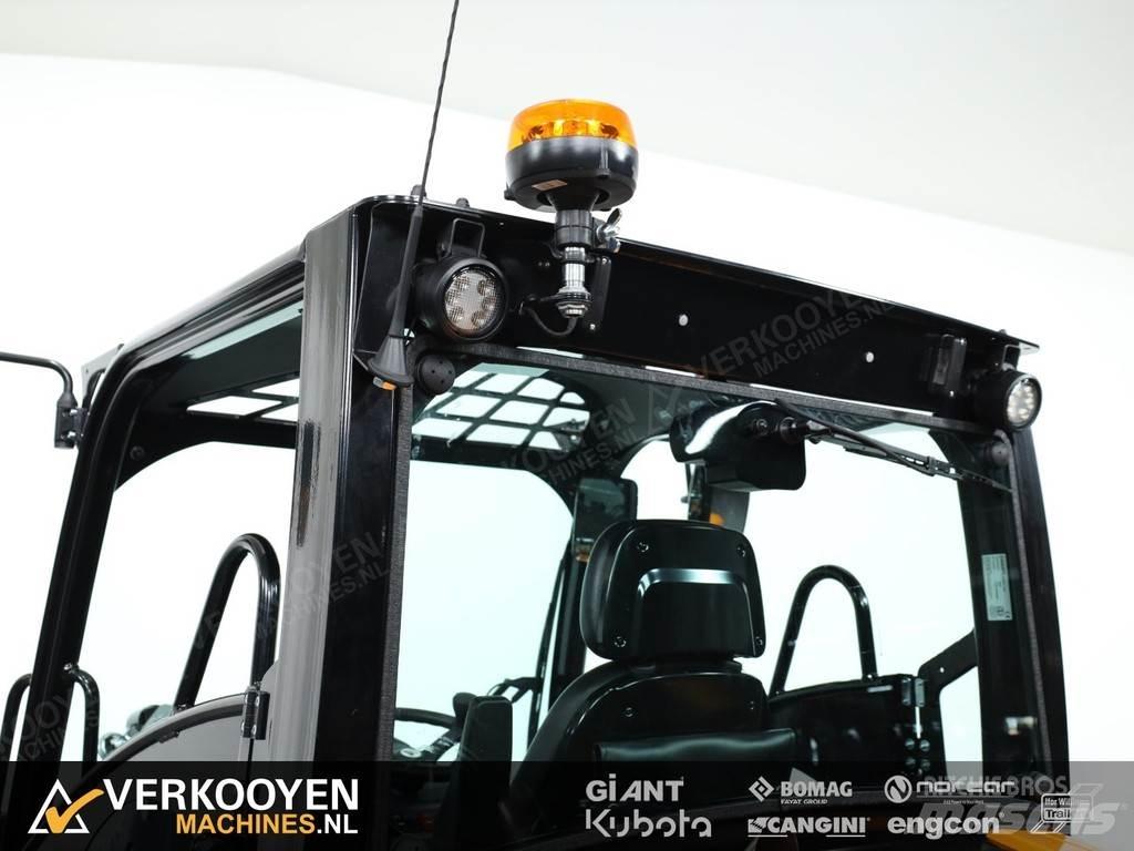 GiANT G5000 لوادر بعجل