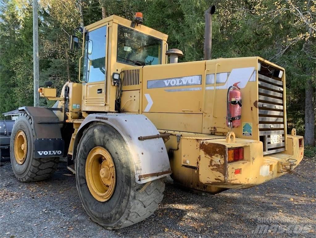 Volvo L120C لوادر بعجل