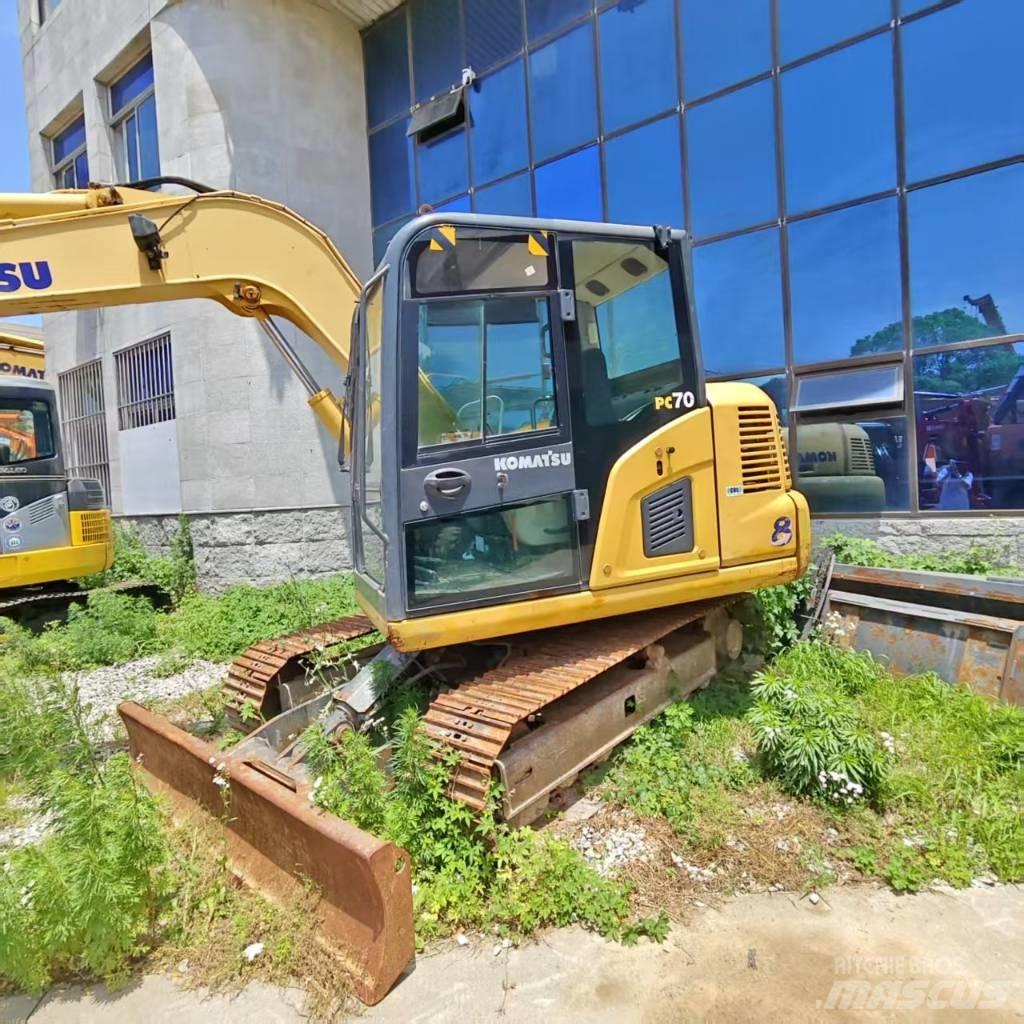 Komatsu PC 70-8 حفارات زحافة
