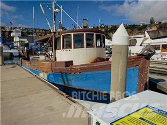  Trawler Boat زوارق العمل / مراكب شحن