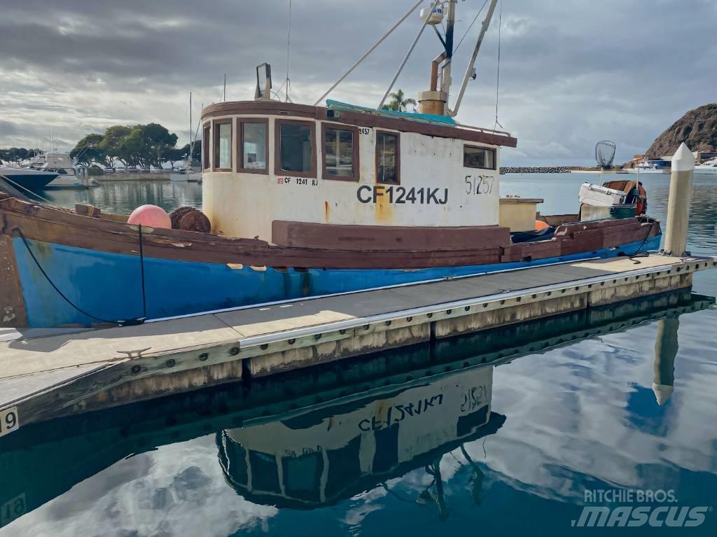  Trawler Boat زوارق العمل / مراكب شحن