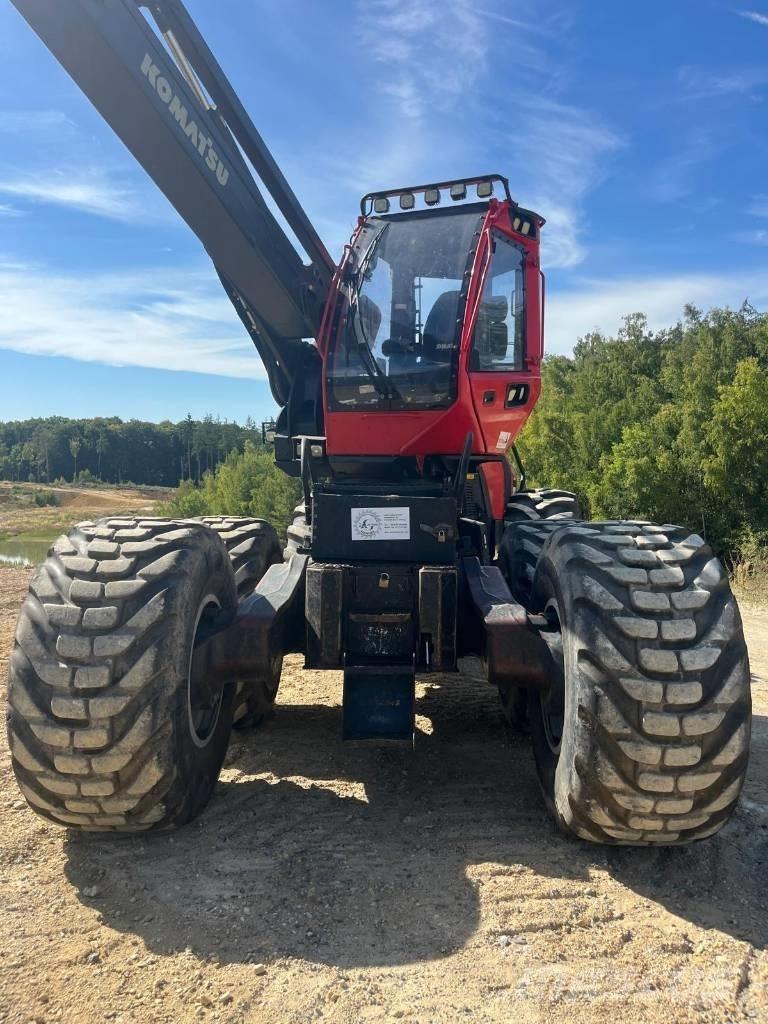 Komatsu 951 حصادات