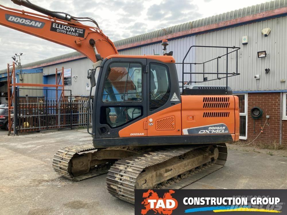 Doosan DX 140 LC حفارات زحافة