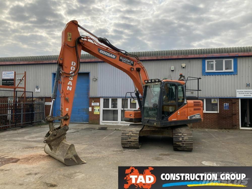Doosan DX 140 LC حفارات زحافة