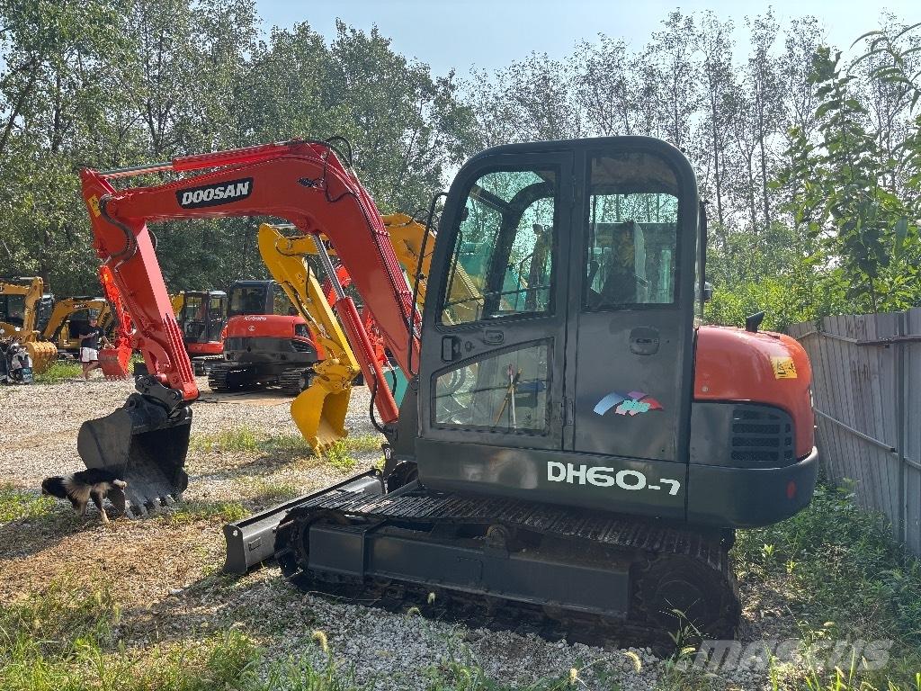 Doosan DH 60-7 حفارات صغيرة أقل من 7 طن (حفارات صغيرة)