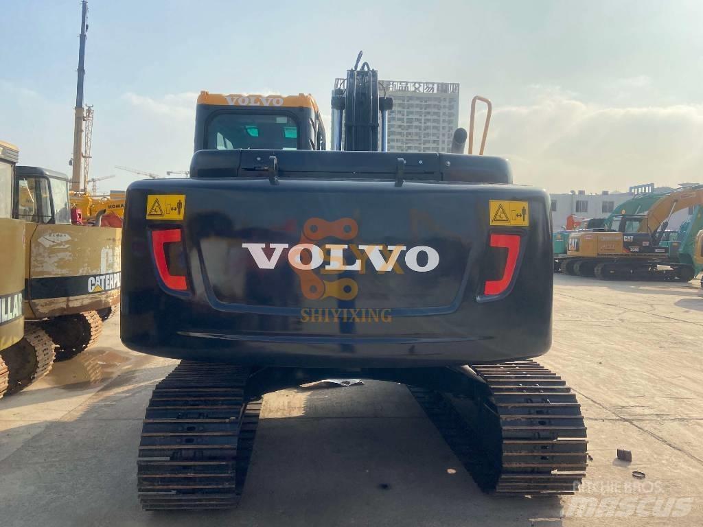 Volvo EC 140 DL حفارات زحافة