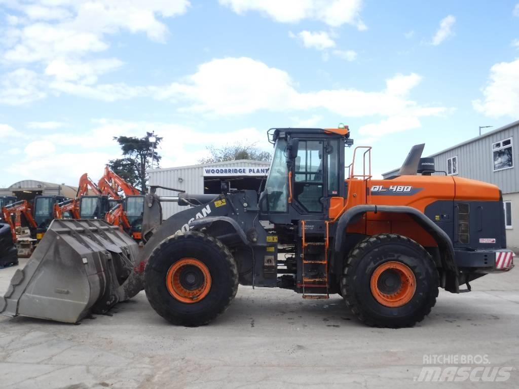 Doosan DL 480-7 لوادر بعجل
