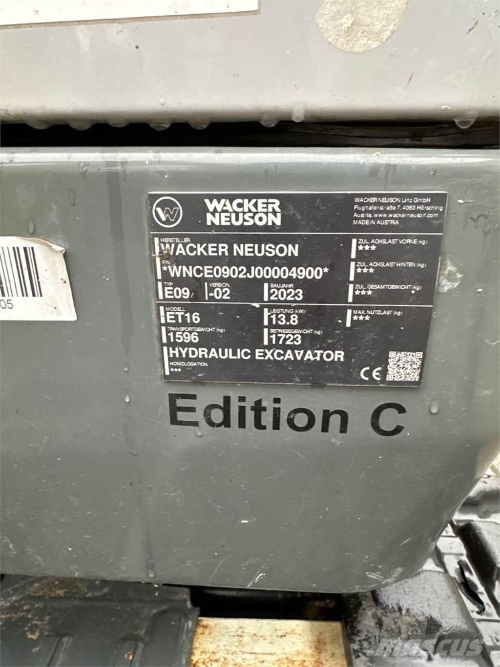 Wacker Neuson ET16 حفارات زحافة