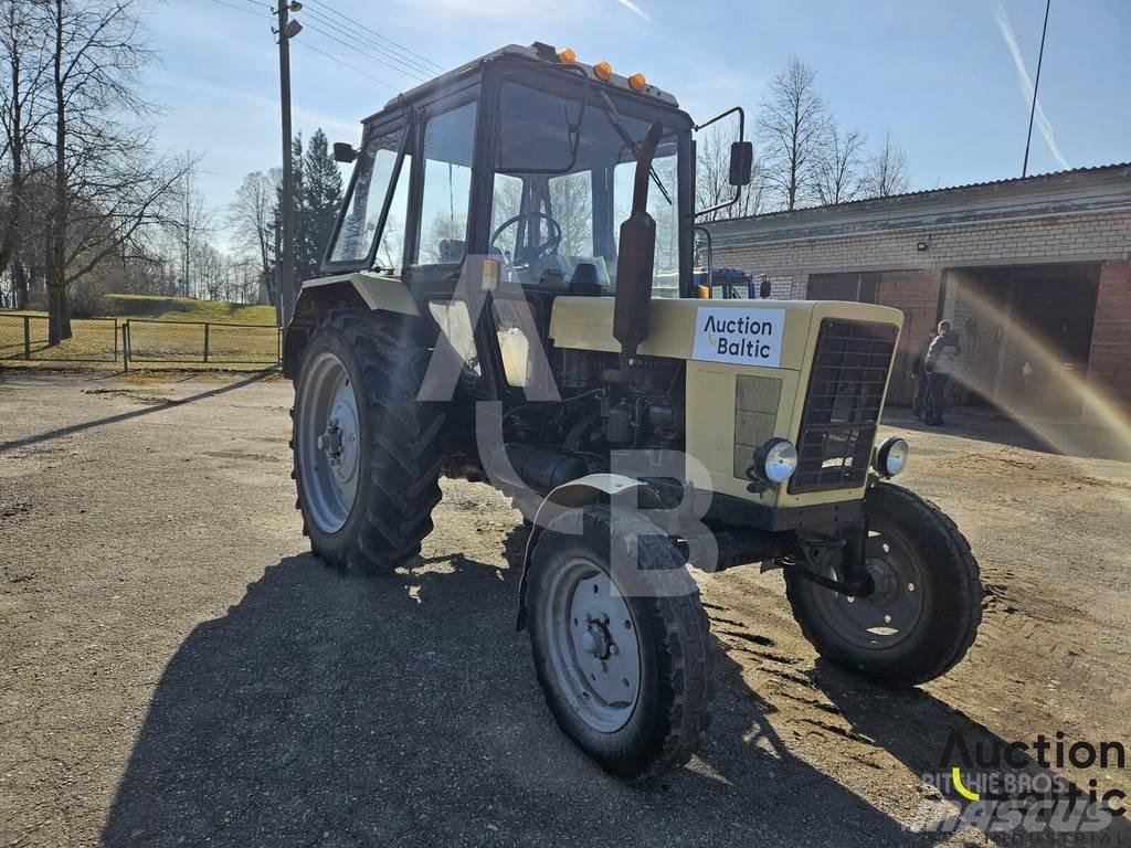 MTZ 82UK الجرارات