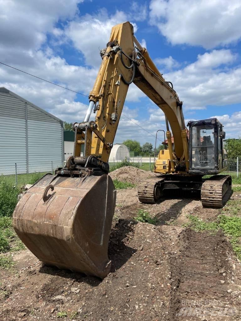CAT 318 B L حفارات زحافة