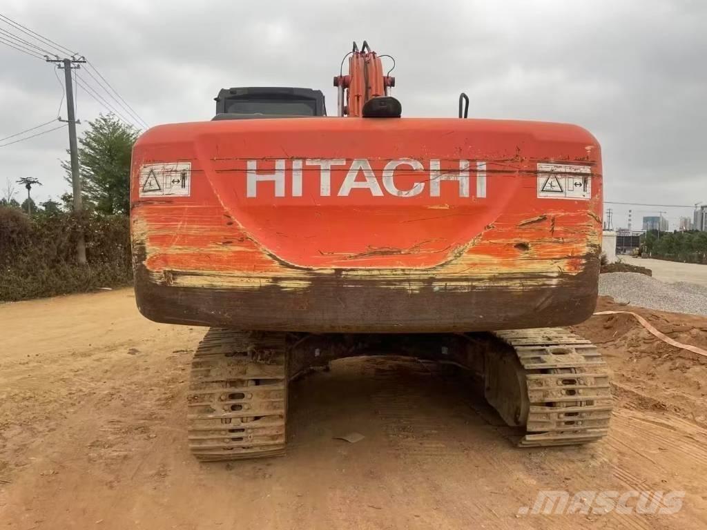Hitachi ZX 200 حفارات زحافة
