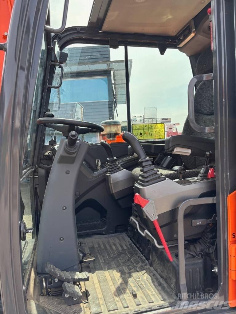 Doosan DX 57 حفارات بعجل