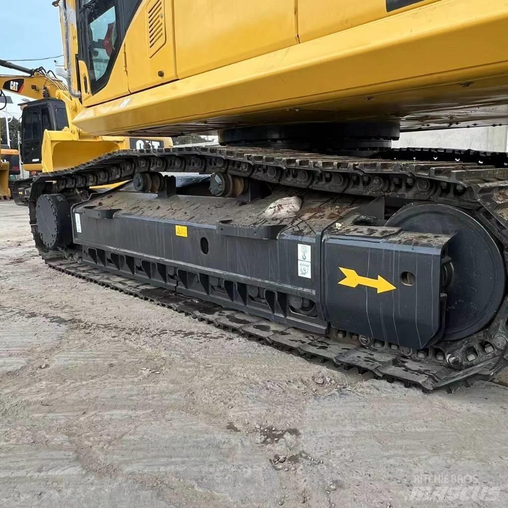 Komatsu PC360-7 حفارات زحافة