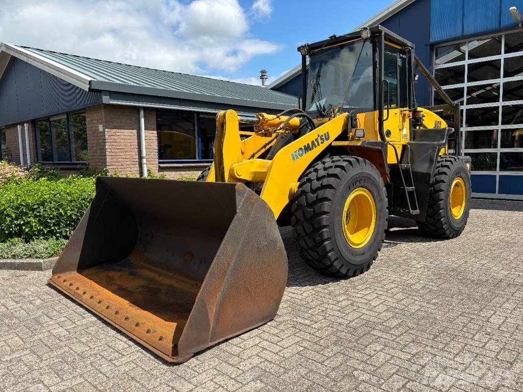 Komatsu WA 320-5 لوادر بعجل