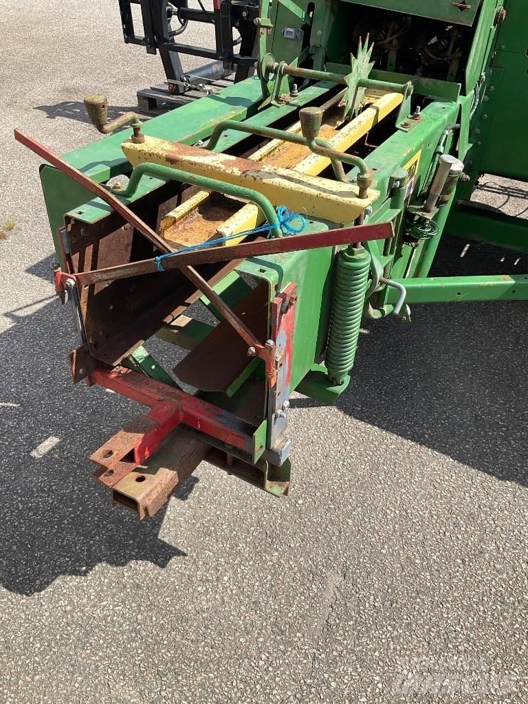 John Deere 440 محزمات مربعة