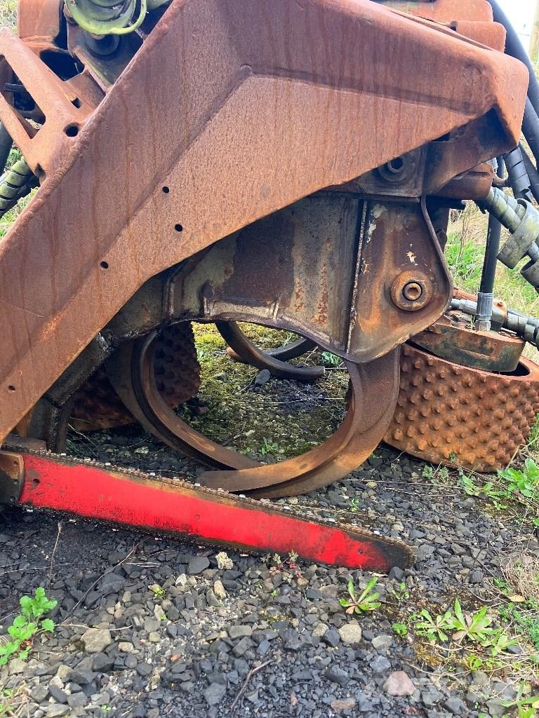 Komatsu 370.2 رؤوس حصادات