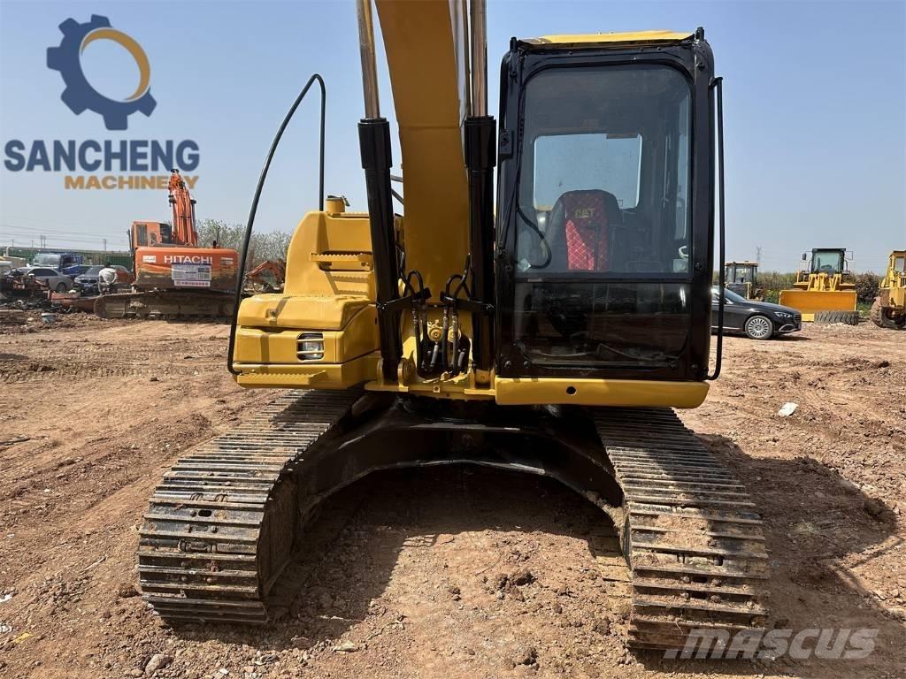 CAT 312 D حفارات زحافة