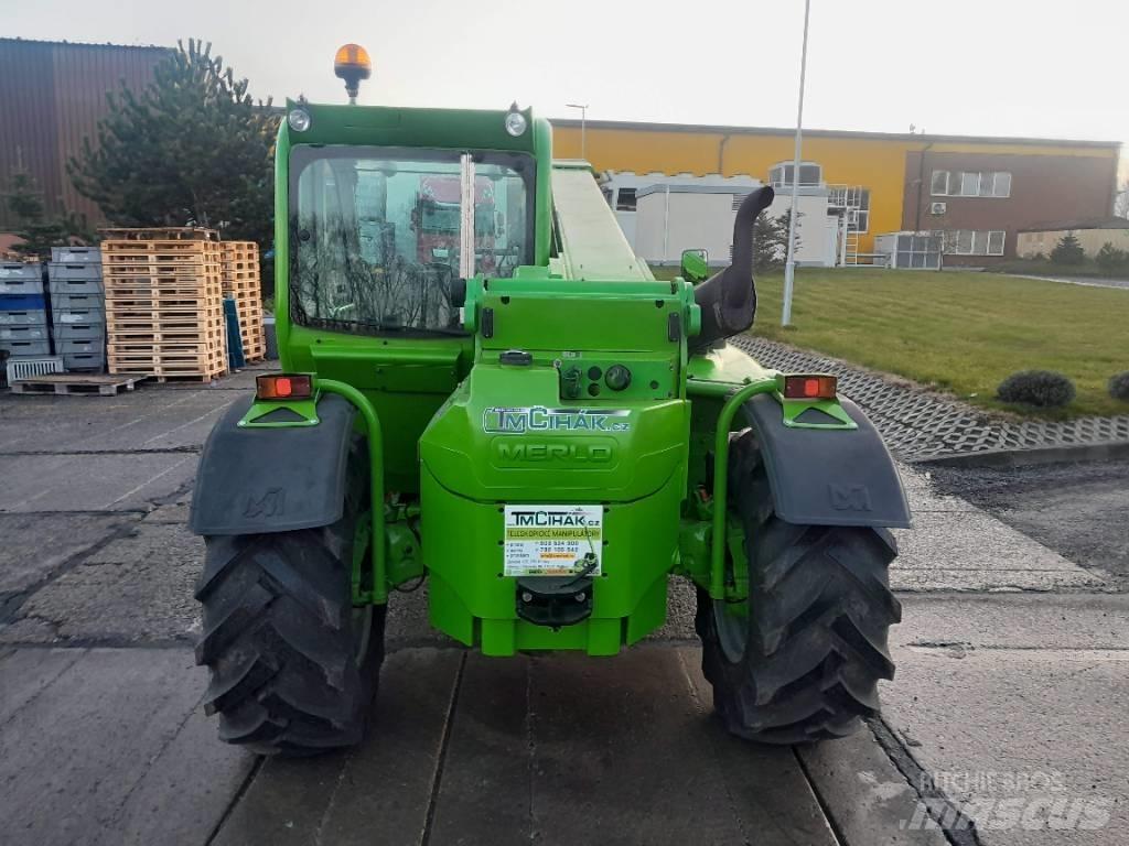 Merlo P 32.6 PLUS معدات مناولة لأغراض الزراعة