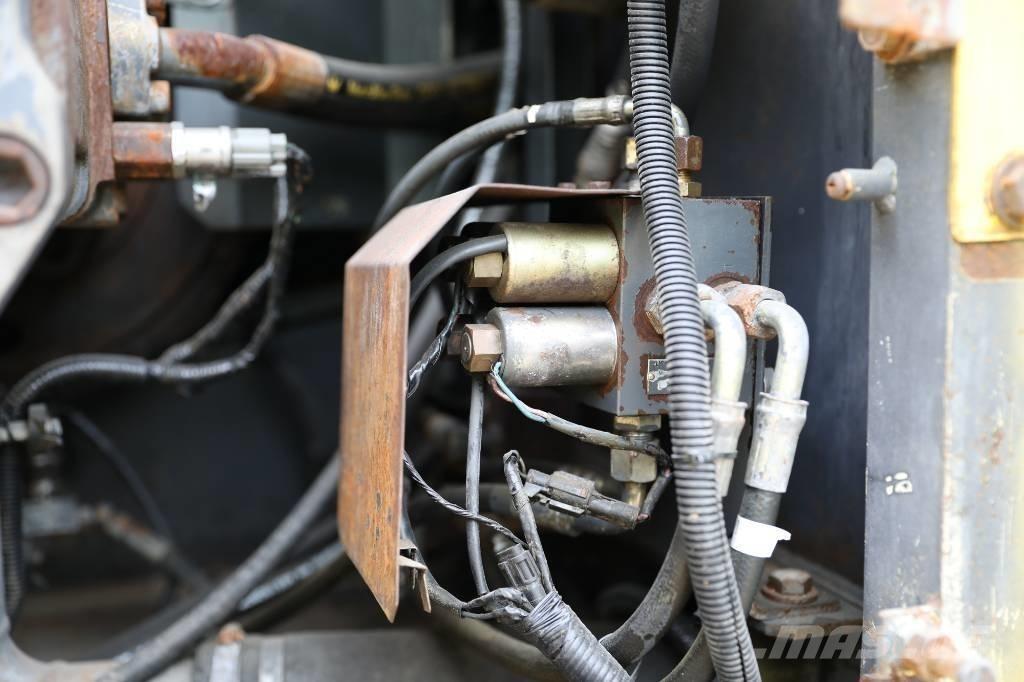 Sumitomo SH200A3 حفارات زحافة