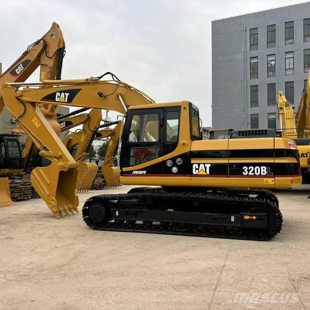 CAT 320BL حفارات زحافة