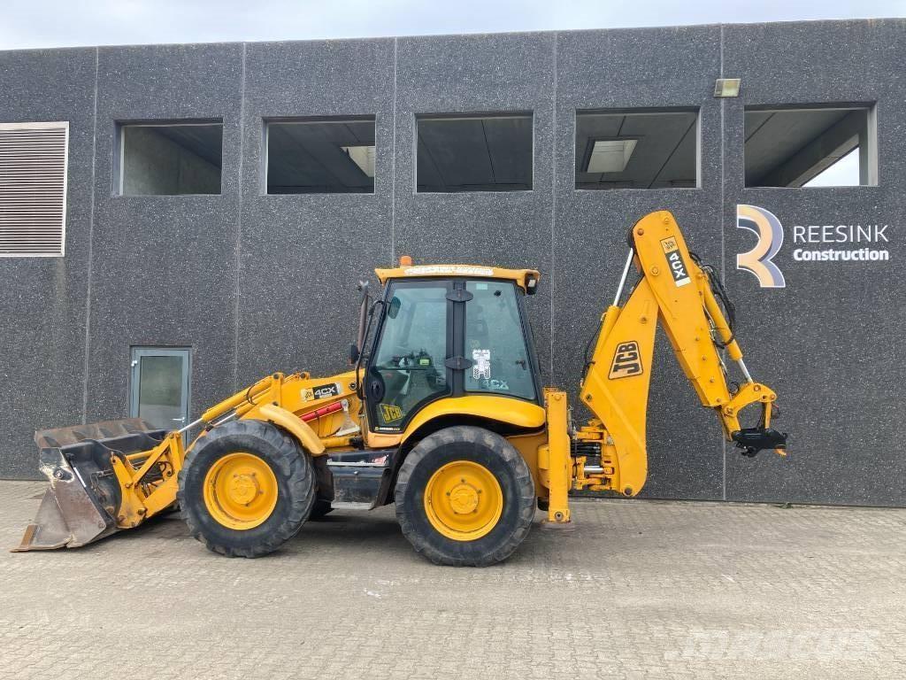 JCB 4CX لوادر ذات جرافات عكسية