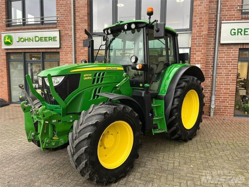 John Deere 6110 M الجرارات
