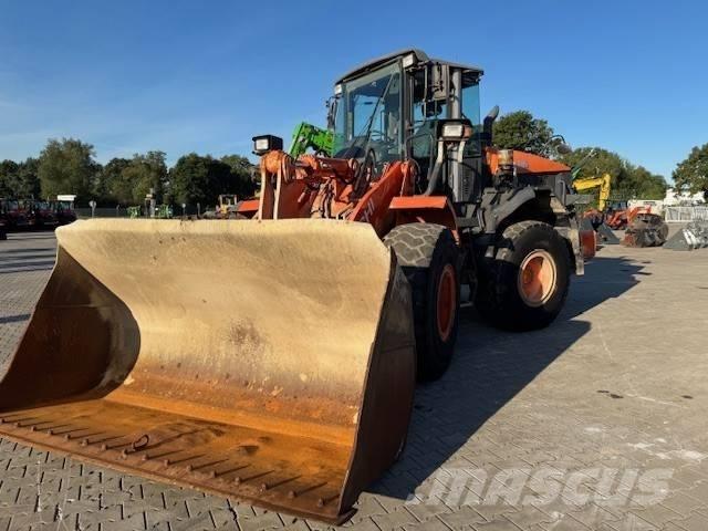 Hitachi ZW 180 لوادر بعجل