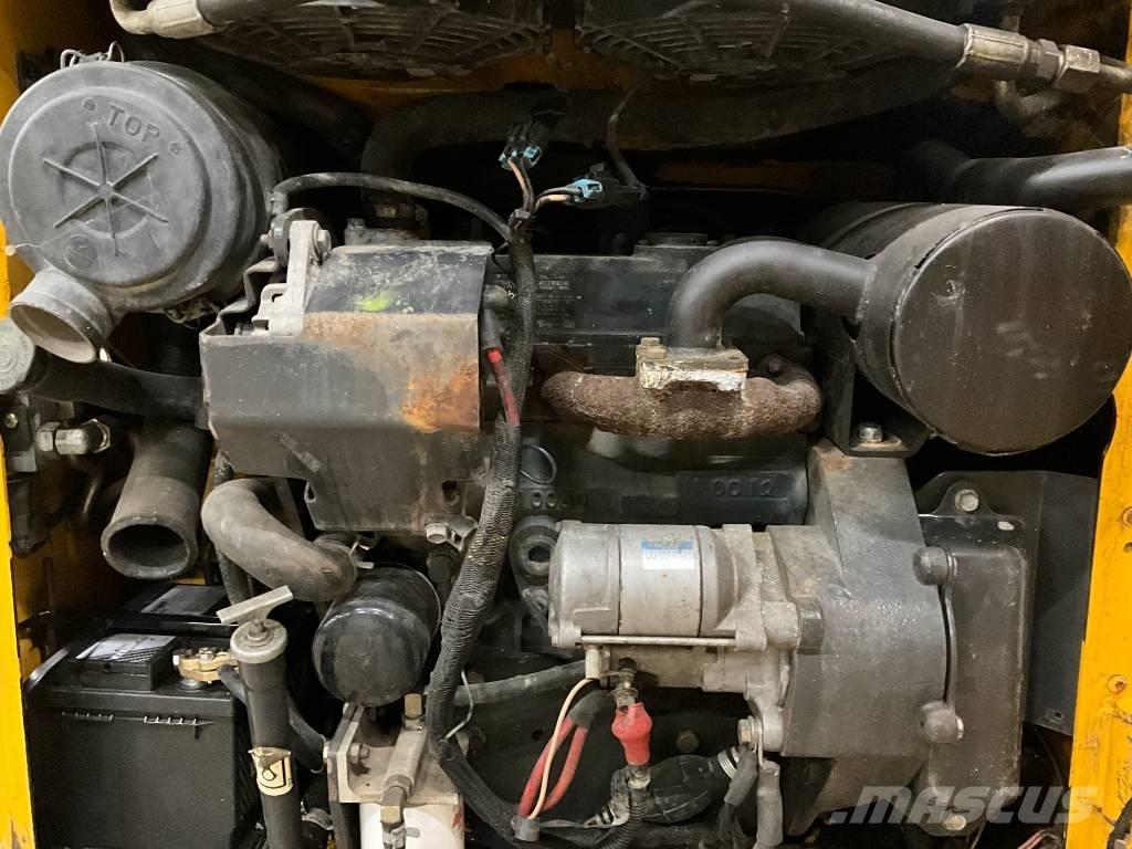 Bobcat S 70 لوادر انزلاقية التوجيه