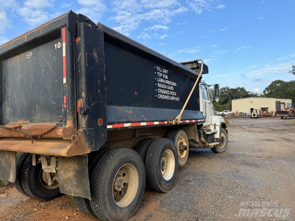 Western Star 4700 شاحنات قلابة