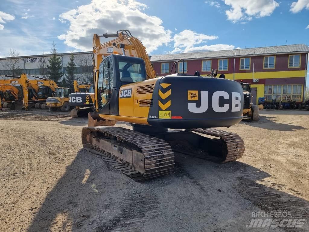 JCB JS 200 LC حفارات زحافة