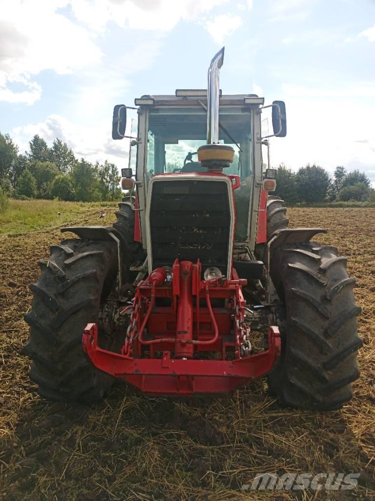 Massey Ferguson 2725 الجرارات