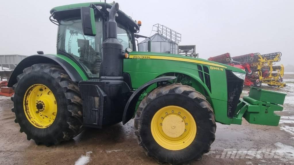 John Deere 8345R الجرارات