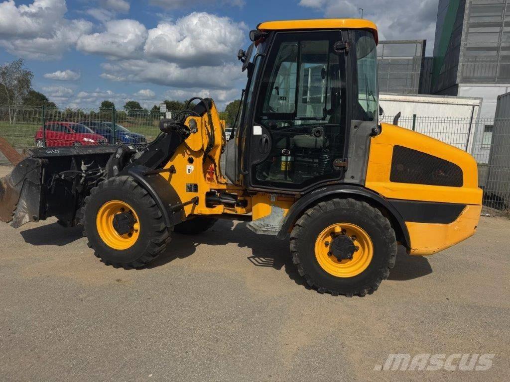JCB 406 T4 لوادر بعجل