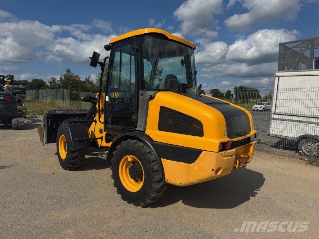 JCB 406 T4 لوادر بعجل