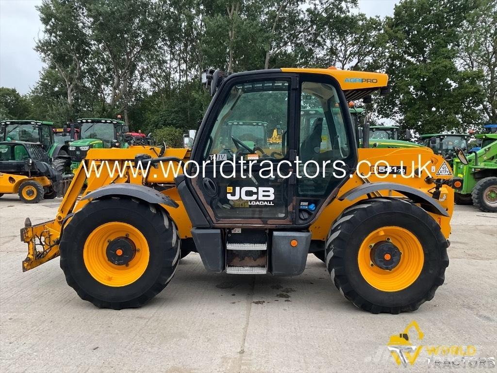 JCB 541-70 Agri PRO معدات مناولة لأغراض الزراعة