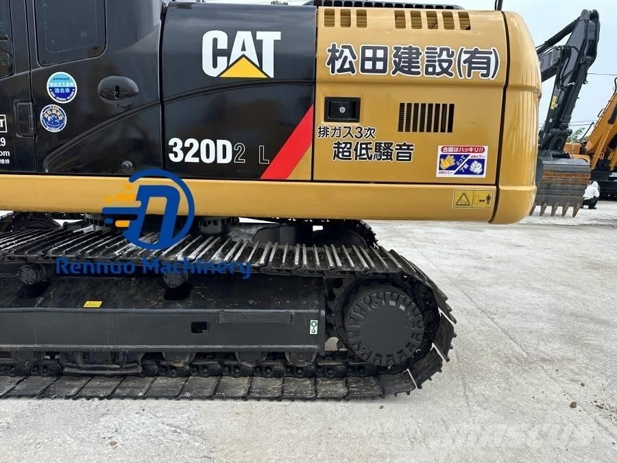 CAT 320 D2L حفارات زحافة
