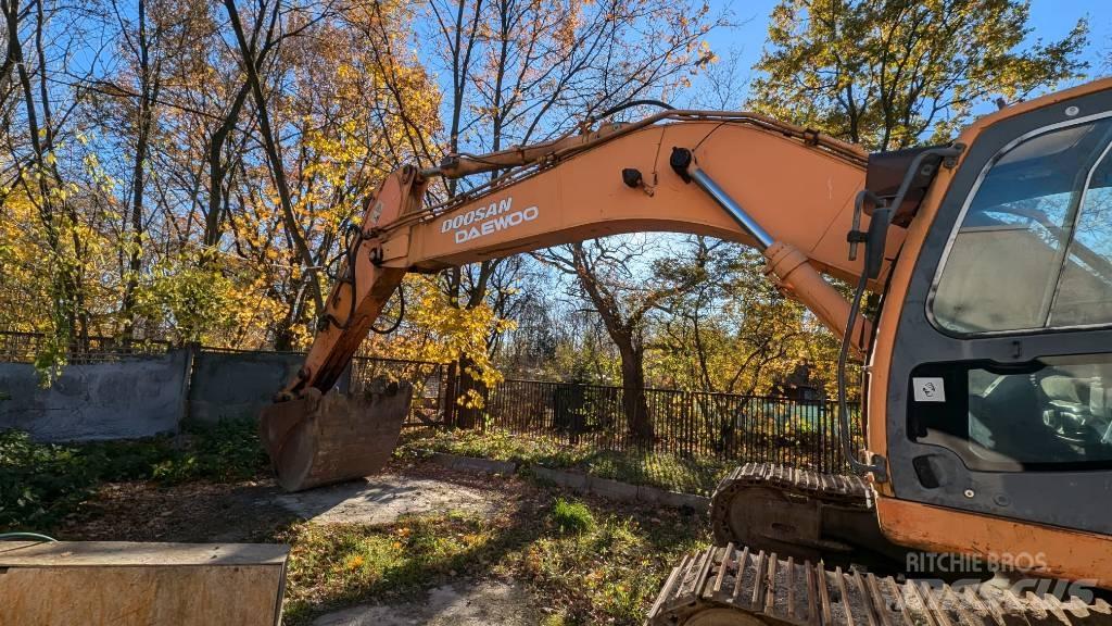 Doosan DX 340 LC حفارات زحافة