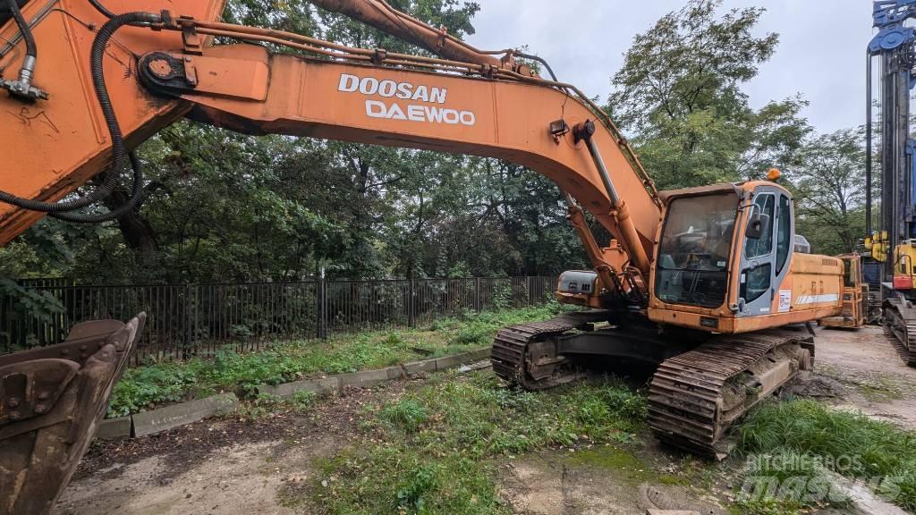 Doosan DX 340 LC حفارات زحافة