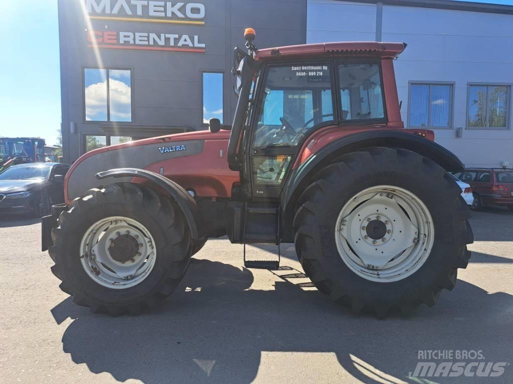 Valtra T 170 الجرارات
