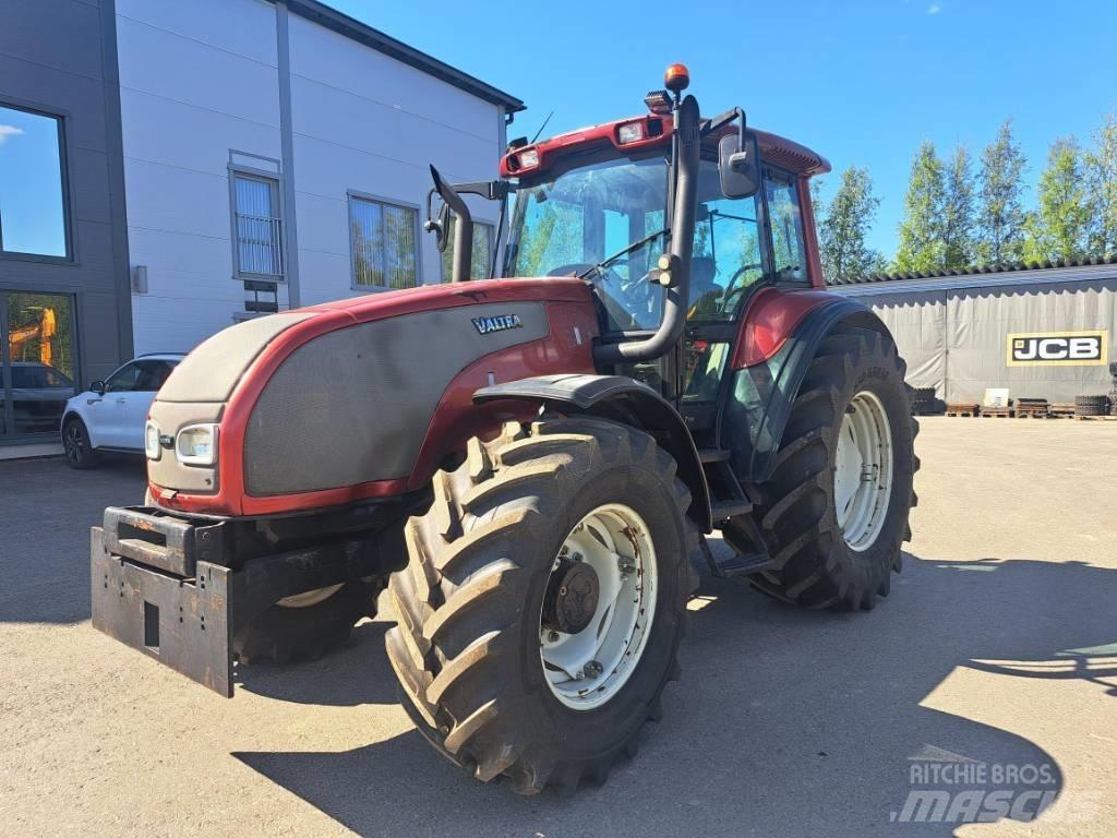 Valtra T 170 الجرارات