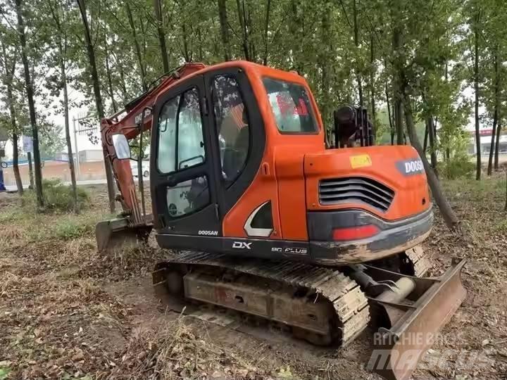 Doosan DX 75 حفارات زحافة