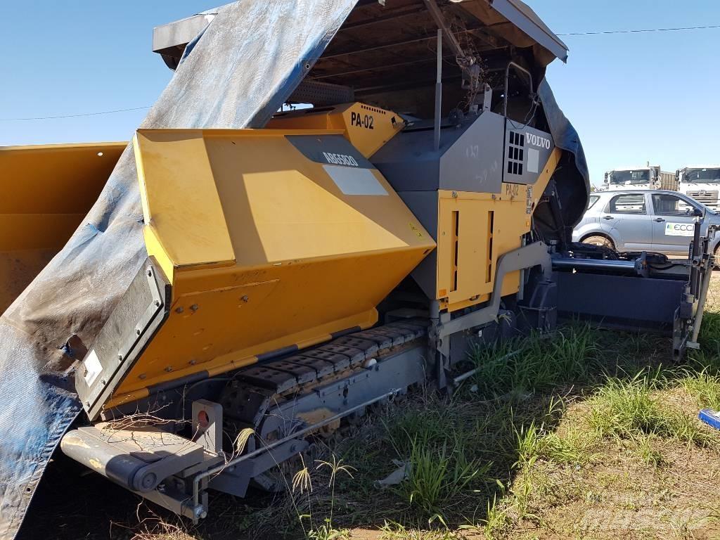 Volvo ABG852 معدات السفلتة