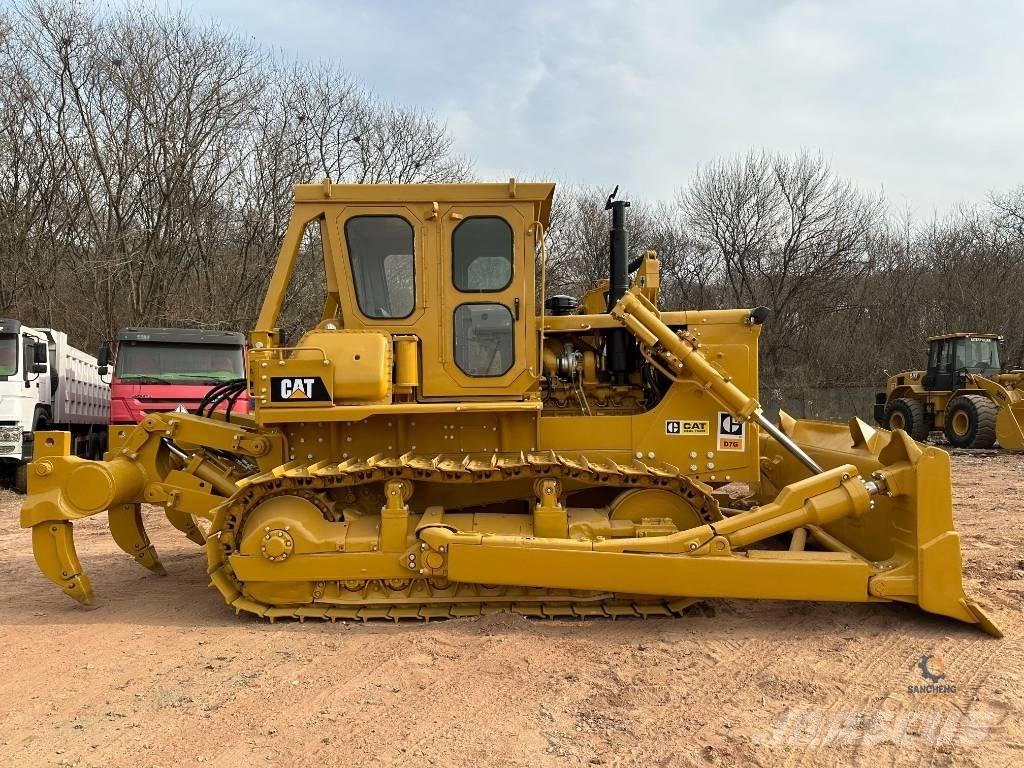 CAT D 7 G بلدوزرات مجنزرة