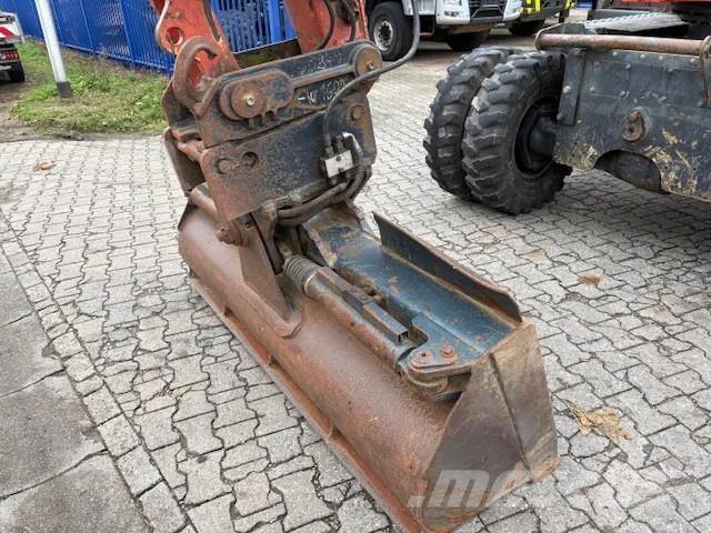Komatsu PW 160 - 7EO حفارات بعجل