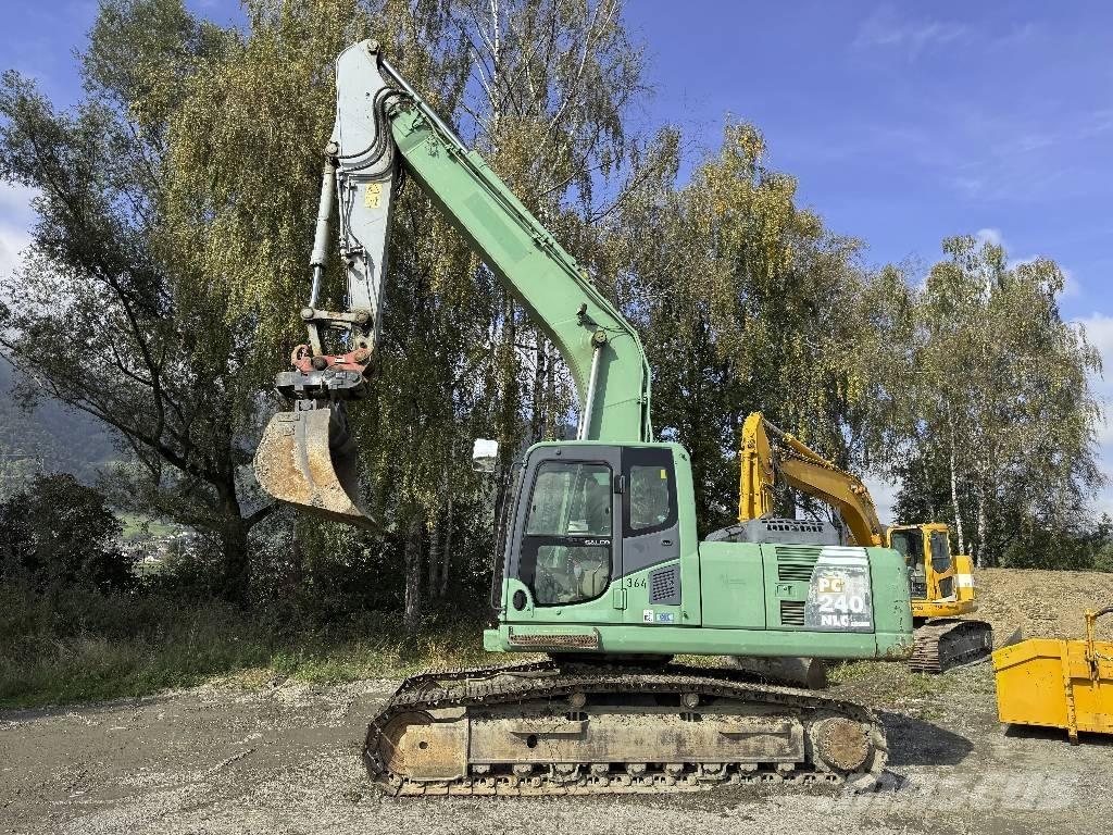 Komatsu PC 240 NLC-8 حفارات زحافة
