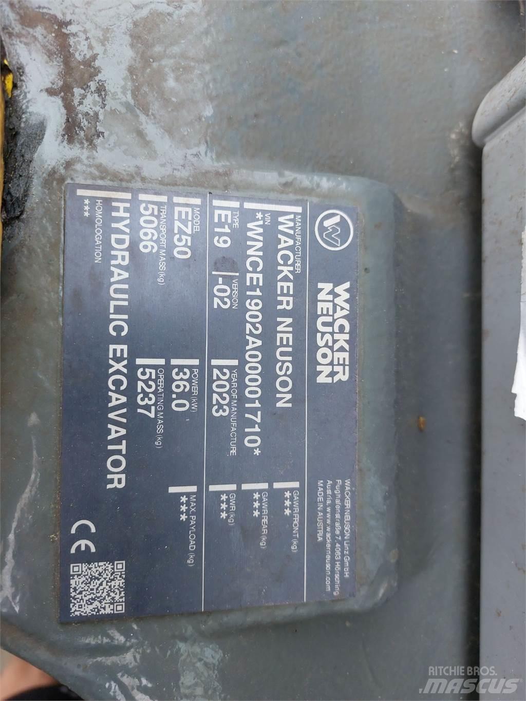 Wacker Neuson EZ50 حفارات زحافة