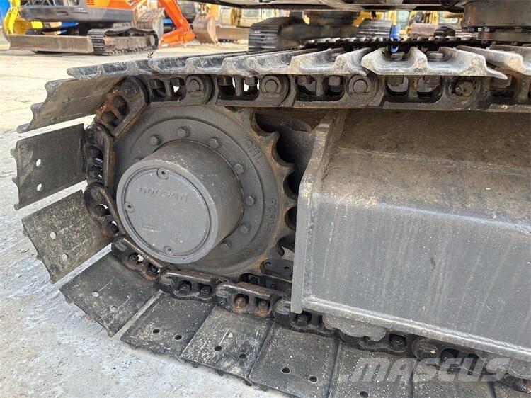 Doosan DX75 حفارات زحافة