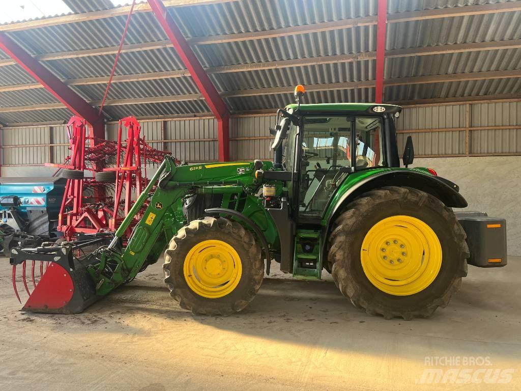 John Deere 6120 M الجرارات
